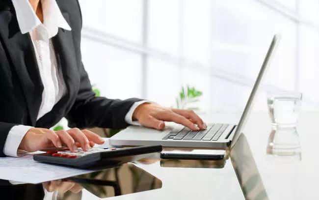 注册法国商标需要注册法国公司吗?